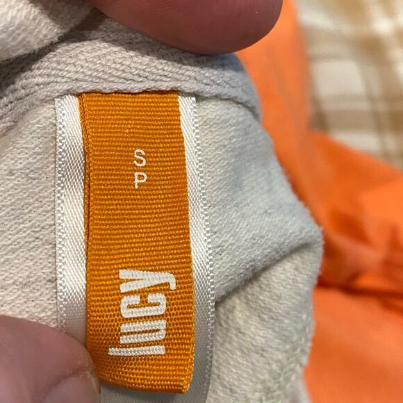 Lucy Activewear Cowl Neck Long Sleeve Top Size Small - Picture 6 of 8